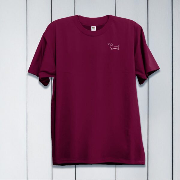 Camiseta bordada con perro salchicha blanco - Imagen 4