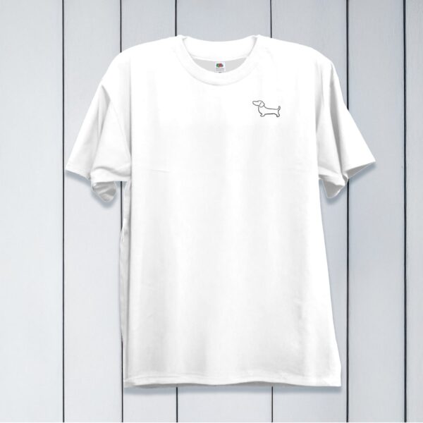 Camiseta bordada con perra salchicha negro ( las tallas grandes) - Imagen 3